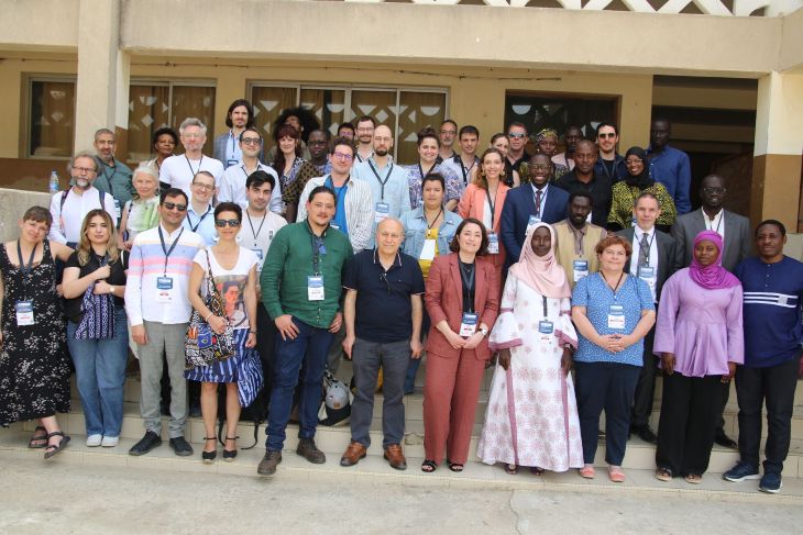 Photo famille ouverture colloque Humanistica 2025